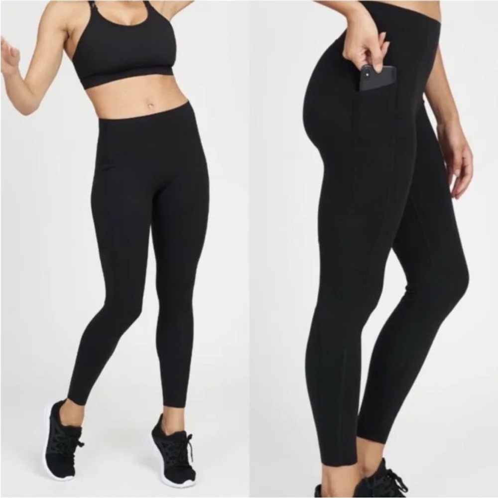 SPANX EveryWear Knockout Pocket Leggings in Black Size M